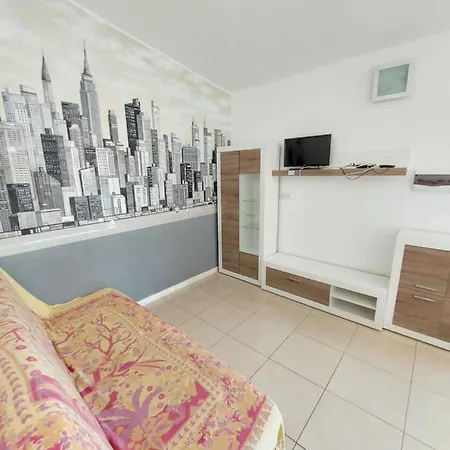 Charlotte Up Apartman *